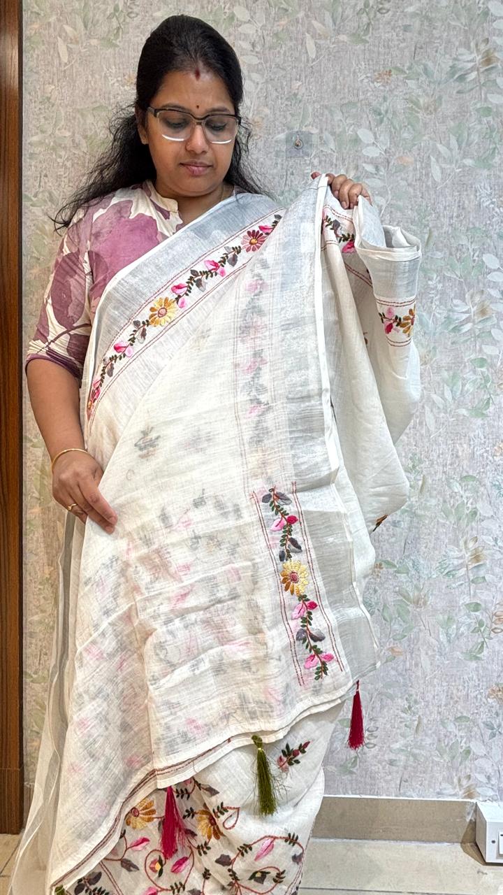White Linen Pallu Jaal - 7